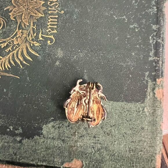 Elegant vintage Ladybug Brooch in Orange and Black w crystal embellishment. - Picture 2 of 6